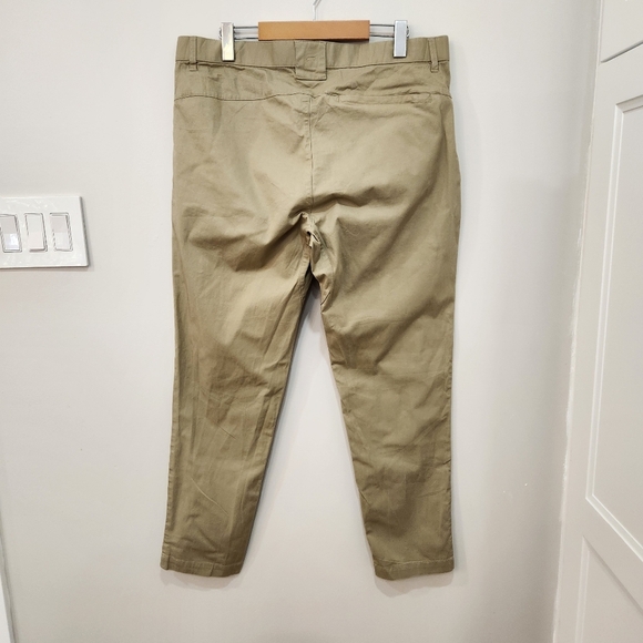 Fabletics Pants 36/32 36x29 Khaki The Only Pant Performance Stretch Golf Chino - Picture 2 of 15